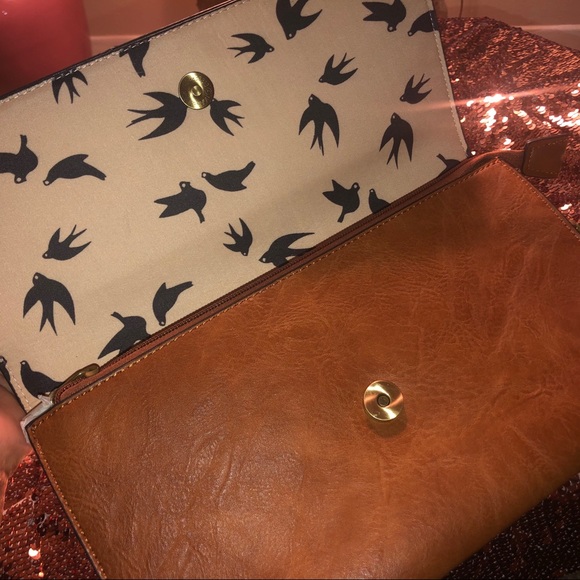 Cognac Faux Leather 3 in 1! - Picture 4 of 6